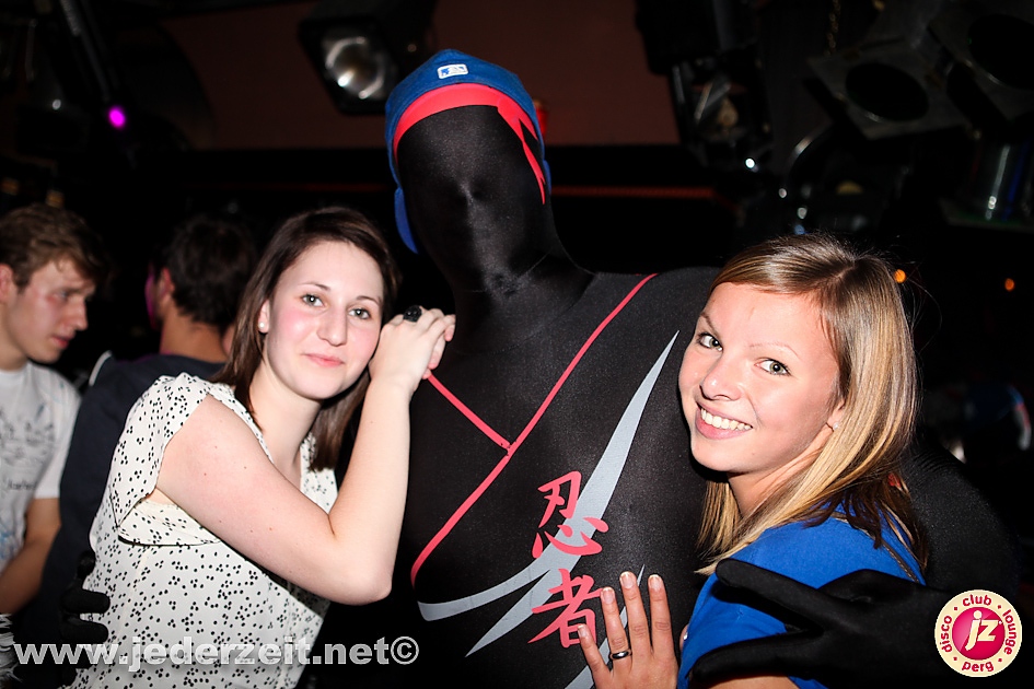 halloween-grey goose