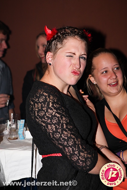 halloween-grey goose