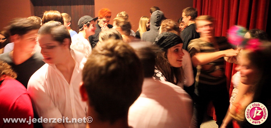 halloween-grey goose