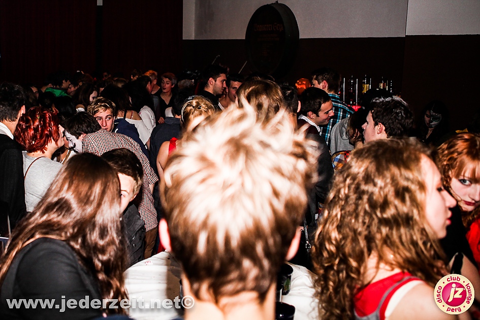 halloween-grey goose