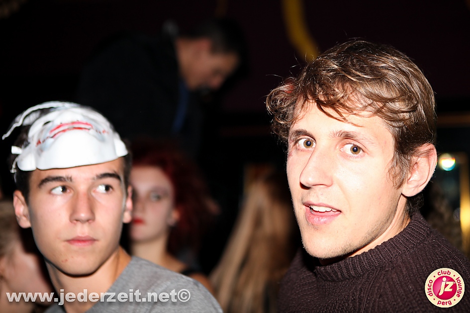 halloween-grey goose