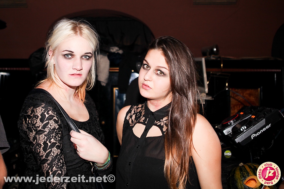 halloween-grey goose