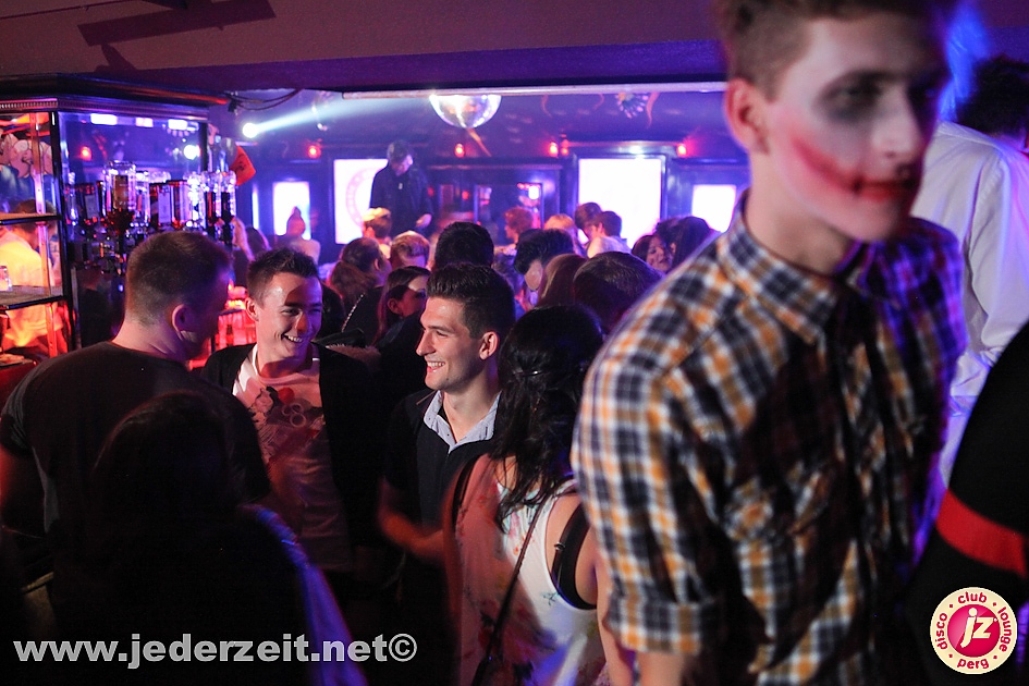 halloween-grey goose