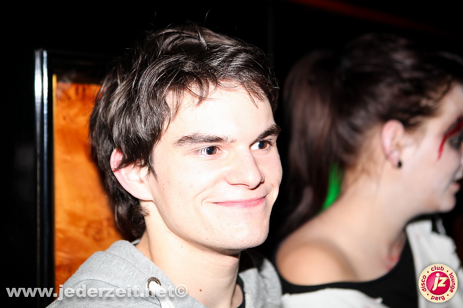 halloween-grey goose