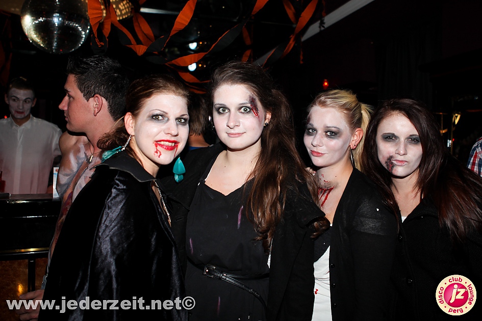 halloween-grey goose