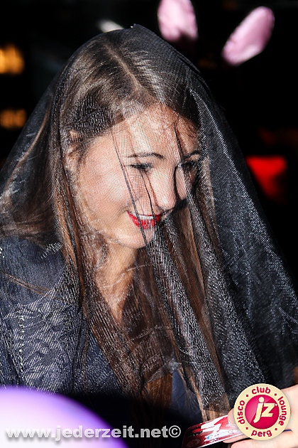 halloween-grey goose