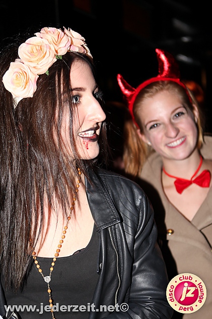 halloween-grey goose