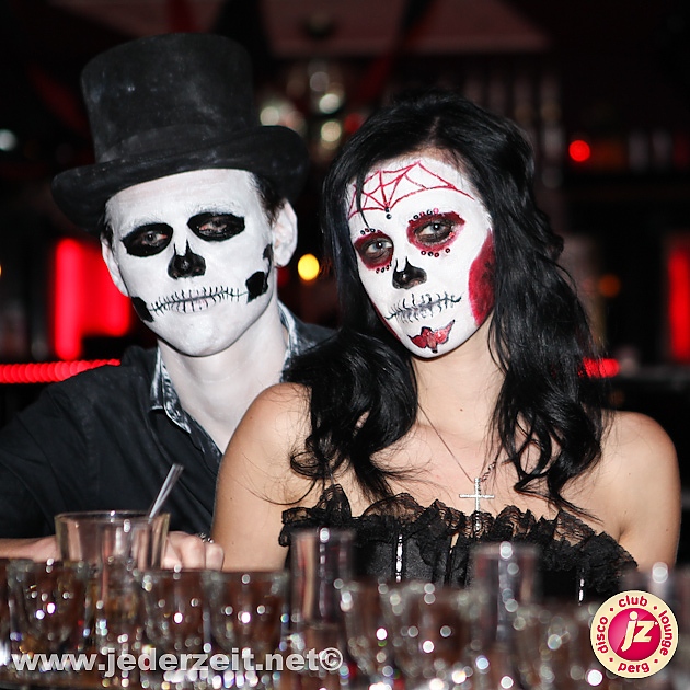 halloween-grey goose