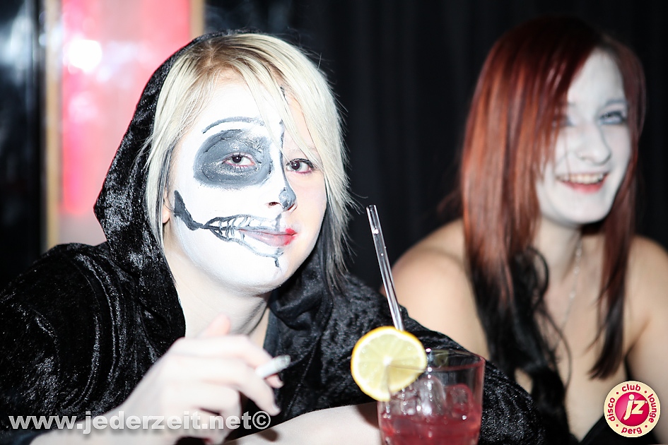 halloween-grey goose