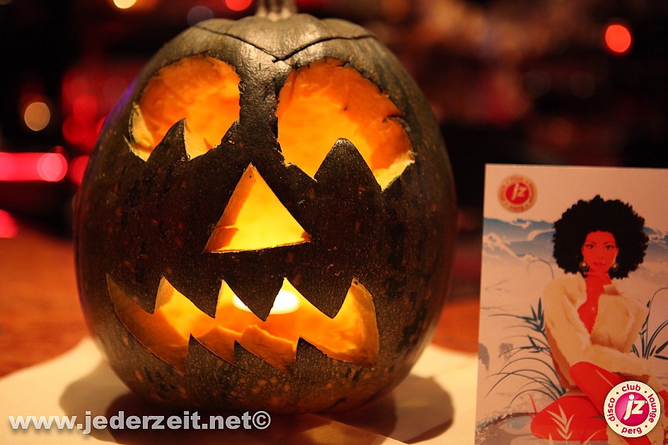 halloween-grey goose