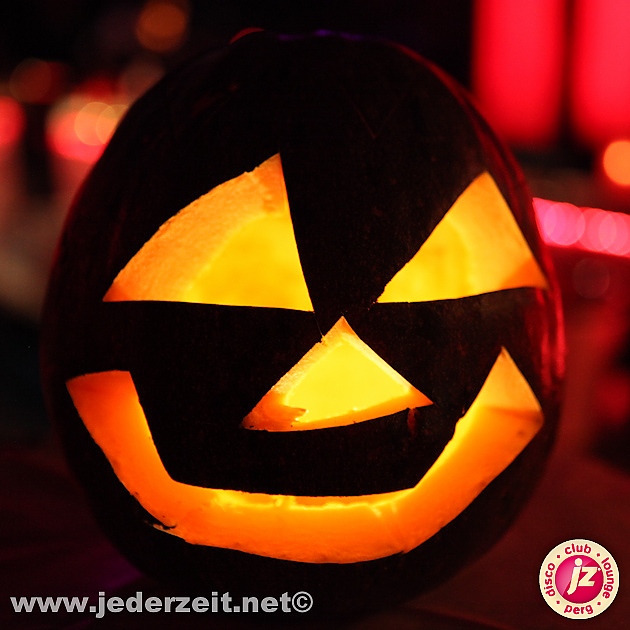 halloween-grey goose