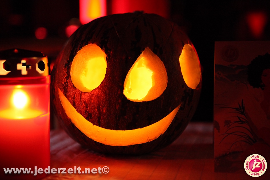 halloween-grey goose