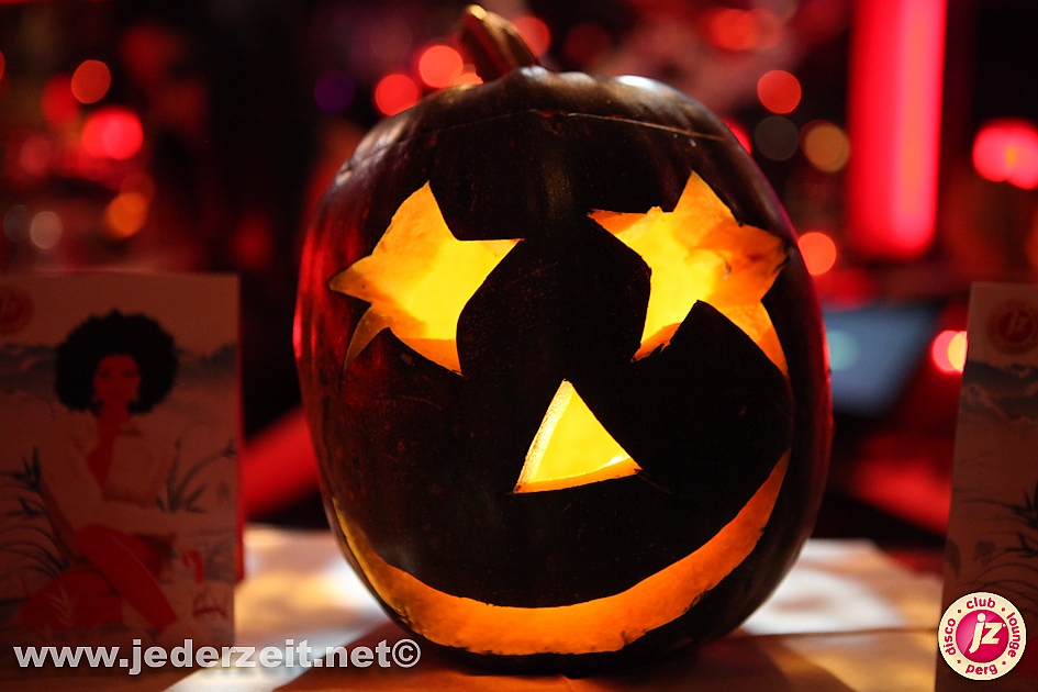 halloween-grey goose