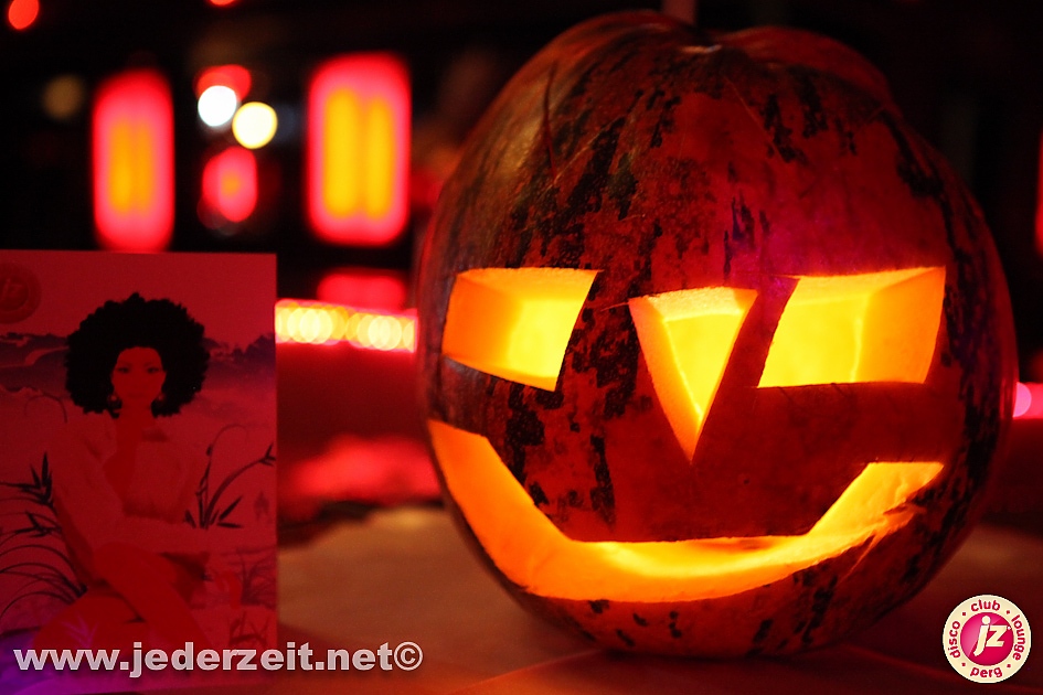 halloween-grey goose