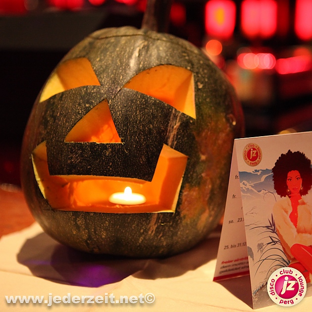 halloween-grey goose